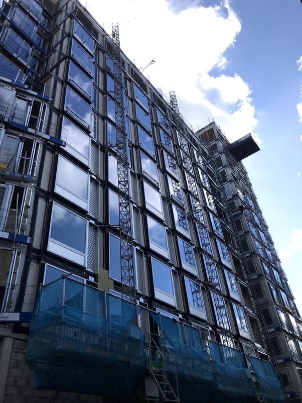 A façade project where early engagement has been used to improve the project management.  